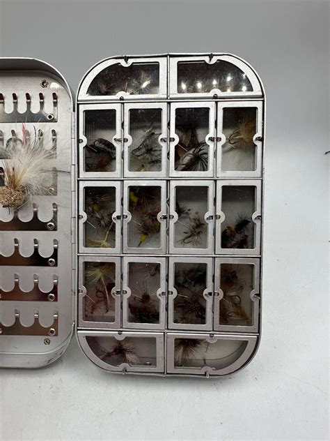 Vintage CABELA'S FLYBOX 16 Compartment w/ Flies Aluminum 